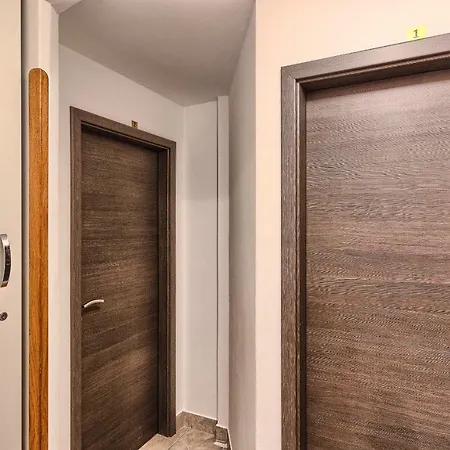 Prestige Lux Apartamento *
