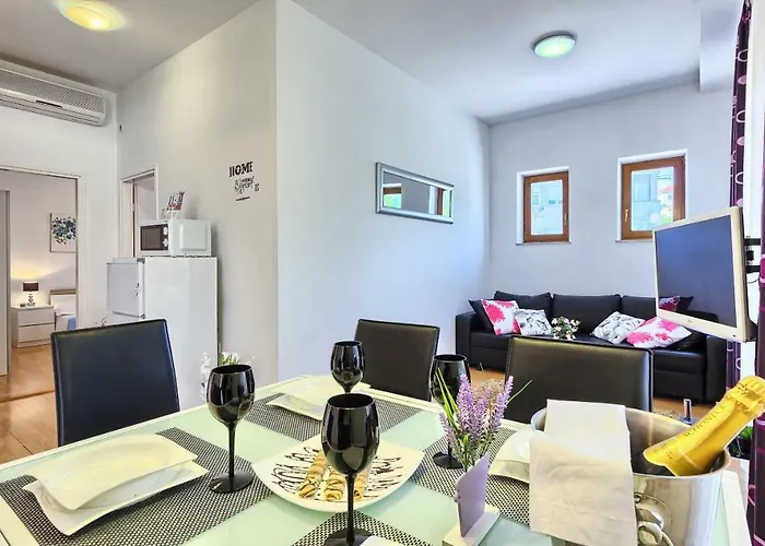 Апартаменты Prestige Lux