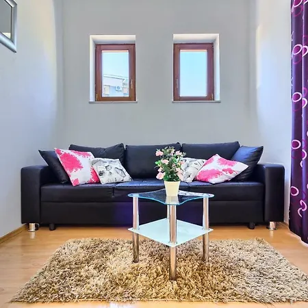 Prestige Lux דירה *